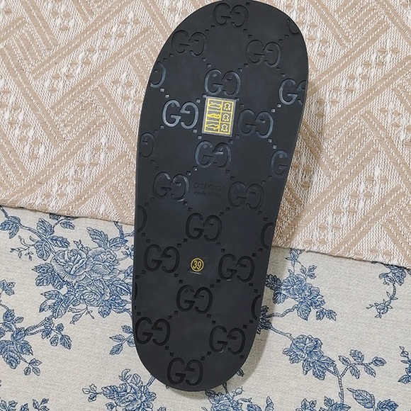 Gucci GG Jacquard Horsebit Mule Slippers - Picture 4 of 8